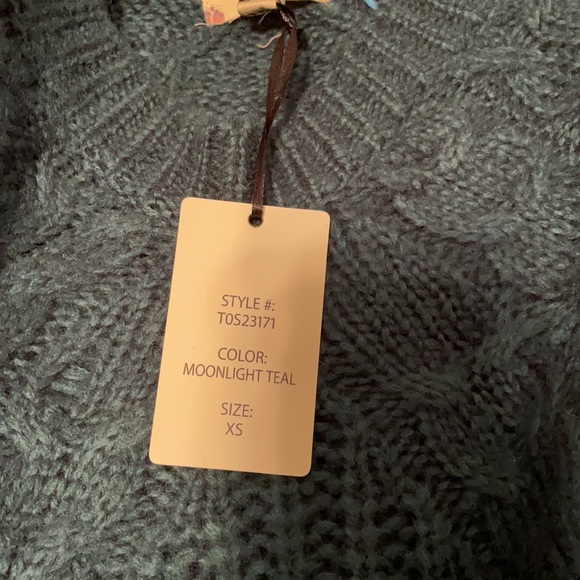 Sweater - Picture 2 of 2